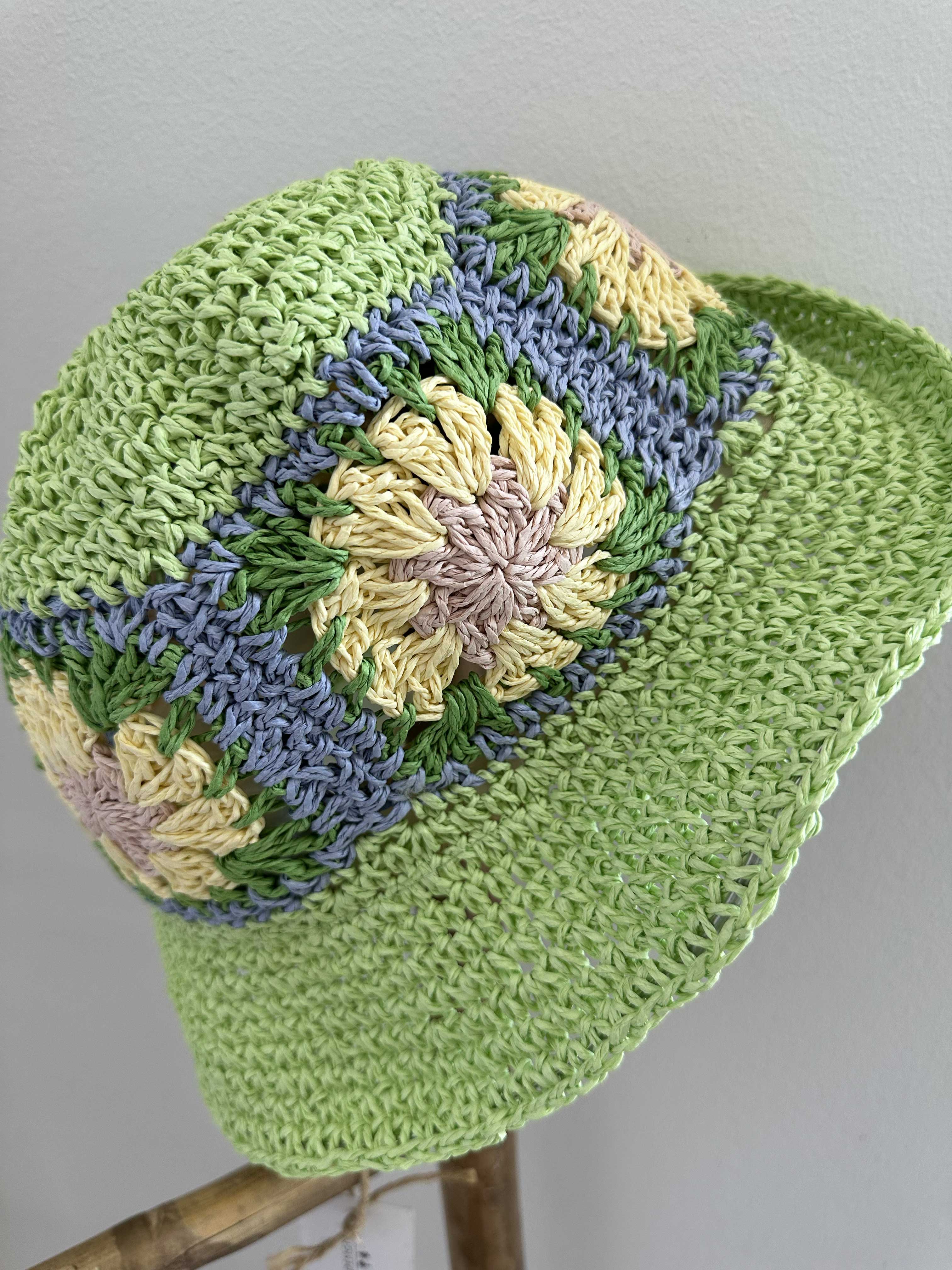 Sol - Söt sommarhatt med blommigt mönster